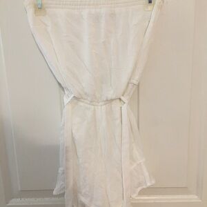 White sleeveless romper with pockets size XS